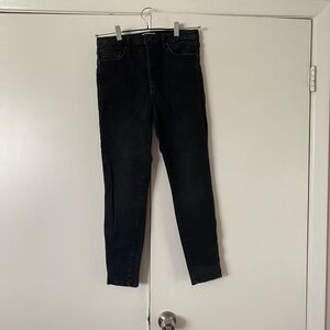 🛍️🛍️🛍️Forever 21 Black Skinny Jeans, used